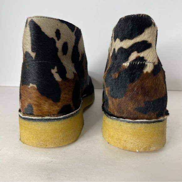Clarks Originals Women's 8 Black Cow Print Suede 221 Desert Boots - Picture 3 of 14